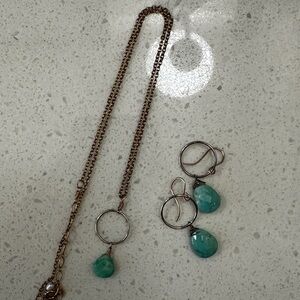 Matching jewelry set